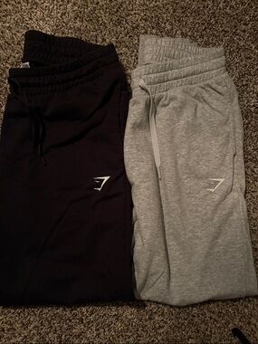 Gymshark Sweatpants - Black & Heather Gray